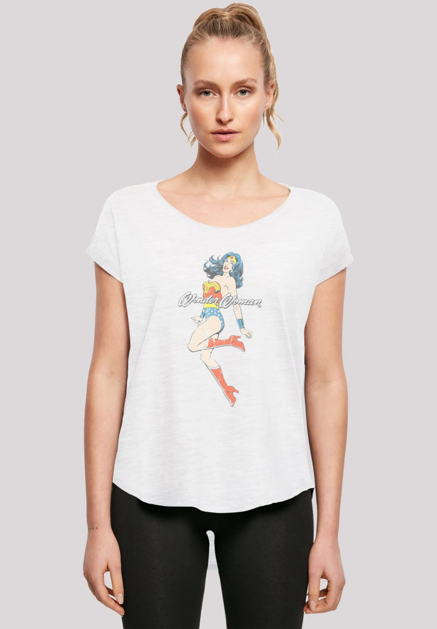 F4NT4STIC Long Cut Dc Comics Wonderwomand Classic Jump - T-Shirt Print - White 3 F4NT4STIC Long Cut Dc Comics Wonderwomand Classic Jump - T-Shirt Print - White